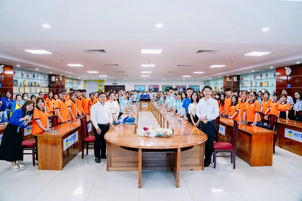 Bệnh viện Sante kết hợp Trường ĐH Hutech tổ chức Hội thảo sức khỏe: "Vi khuẩn HP khi nào gây ung thư dạ dày và Vai trò của nội soi trong tầm soát ung thư"