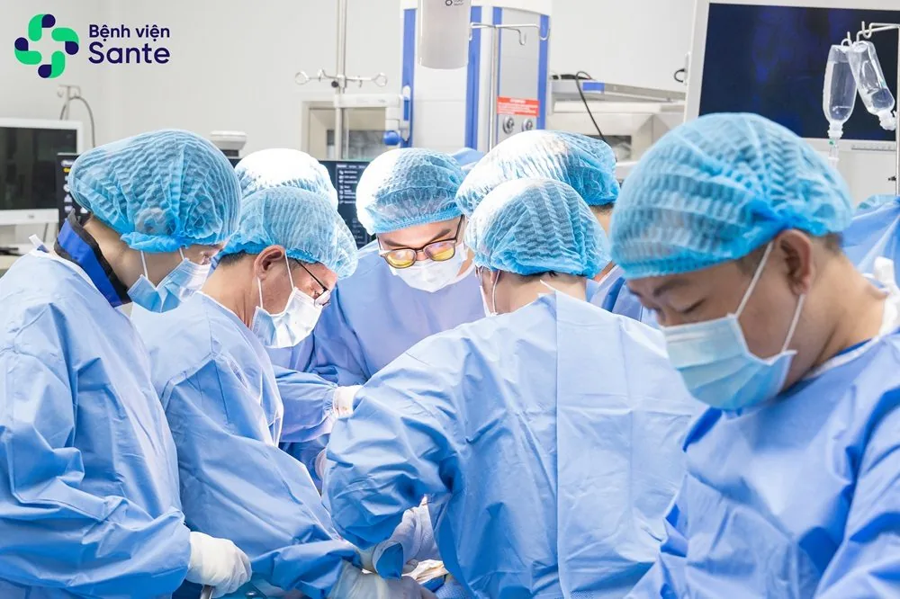 Hy hữu Thay lại khớp gối sau 1 năm - Hình 2 - Bệnh viện SANTE Bình Thạnh, TP.HCM